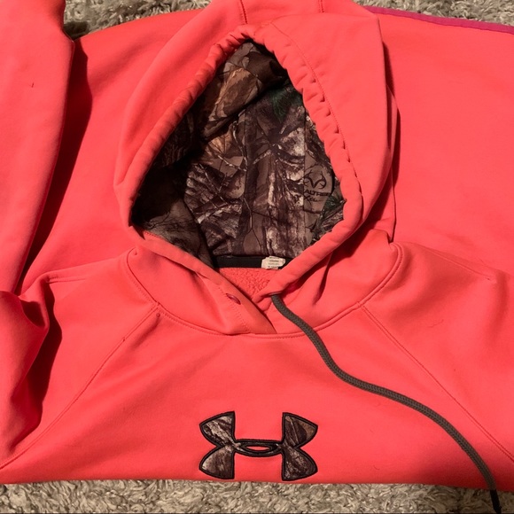 Under armor hoodie - Picture 1 of 3